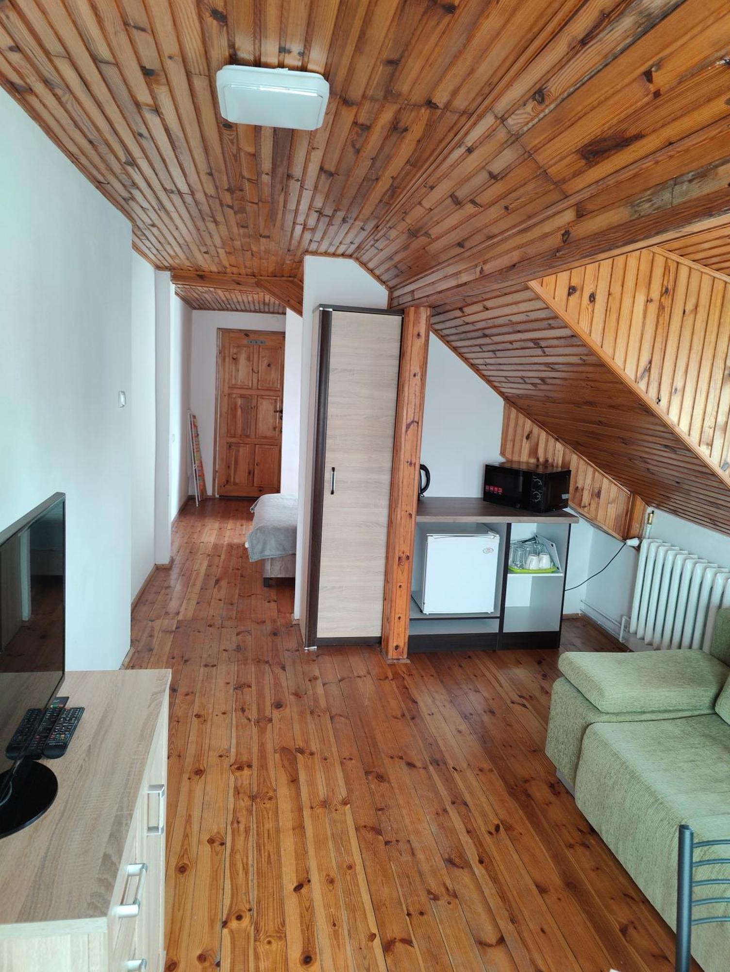 Wojtek Homestay *